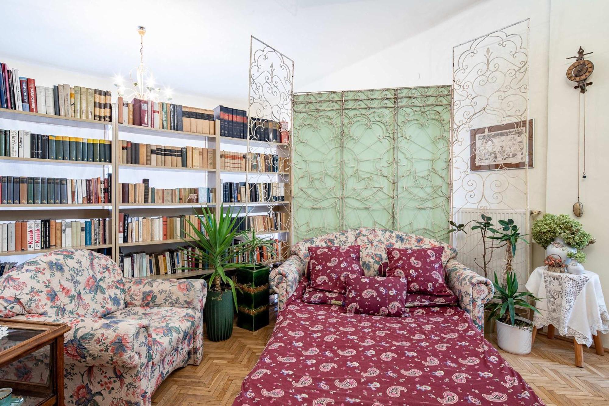 Nestled Romance, Buda's Hilltop Heaven Appartamento *